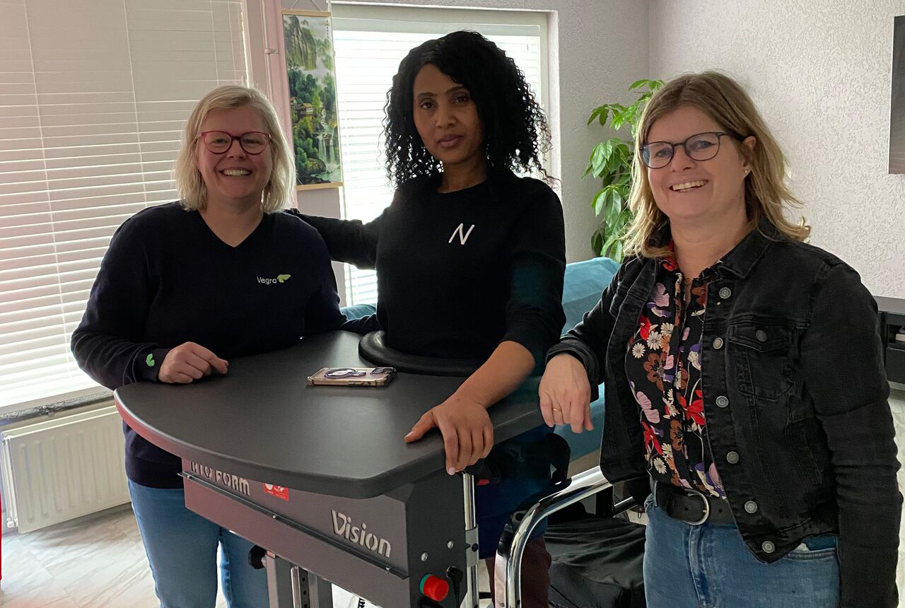 Passing met Vision. Op de foto Chantal met Kristel van Vegro en Client. Die kan staan dankzij Vision.