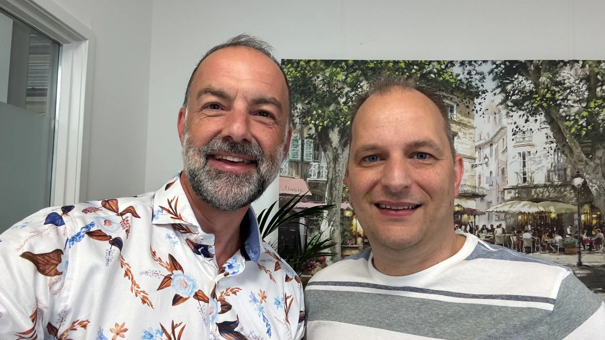 Wibo en Jan Hielke op kantoor bij Wibo.